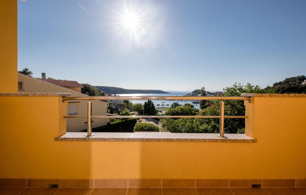 Apartments Silvana In Kampor Εξωτερικό φωτογραφία