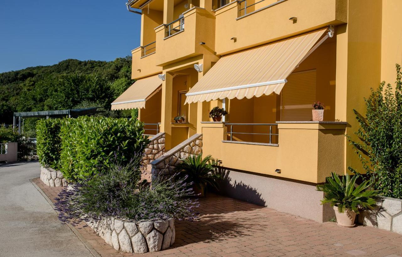 Apartments Silvana In Kampor Εξωτερικό φωτογραφία