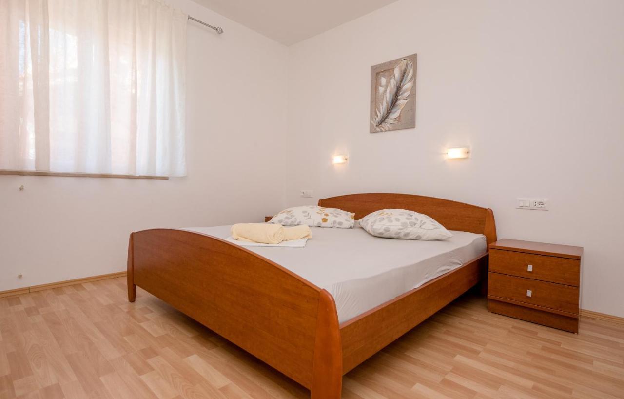 Apartments Silvana In Kampor Εξωτερικό φωτογραφία