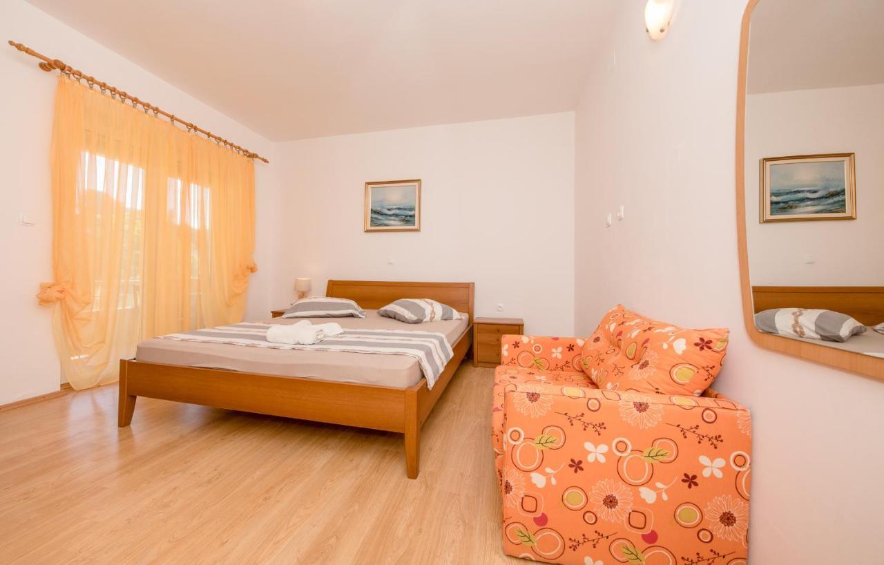 Apartments Silvana In Kampor Εξωτερικό φωτογραφία